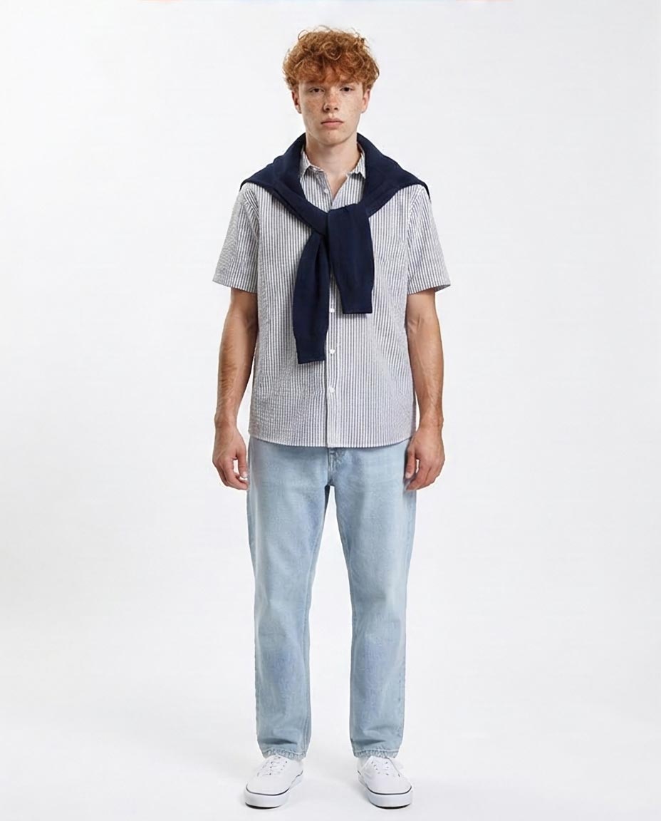 Ravin Men's Seersucker Striped Short Sleeve Shirt - White & Navy Blue - R210502