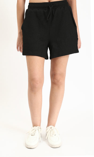 Textured Feminine Short with Side Pockets - Black