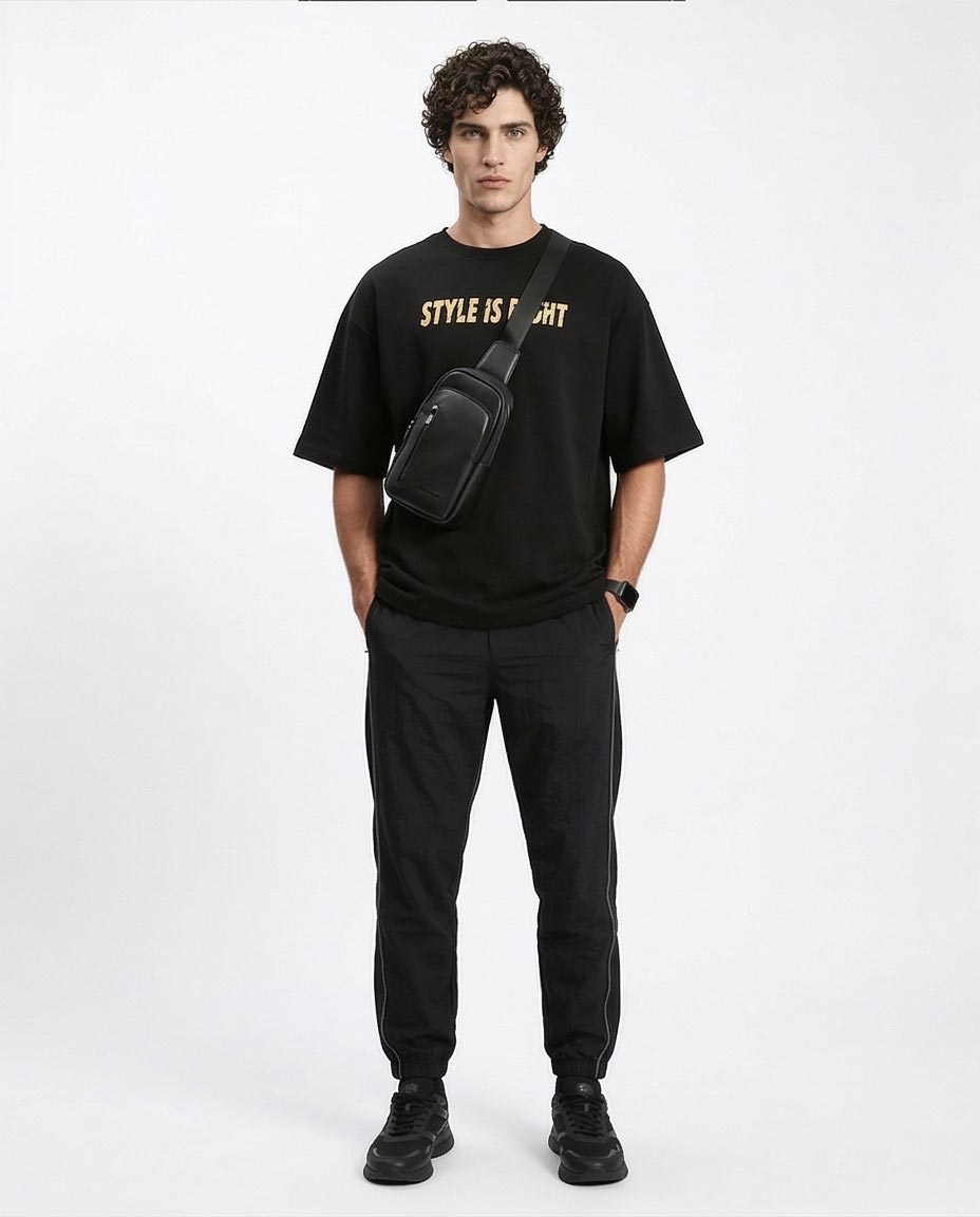 RAVIN "La Vie Est Belle" Oversized Graphic Street Tee – Black - R210521