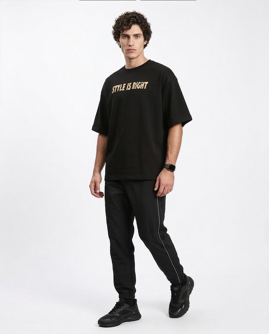 RAVIN "La Vie Est Belle" Oversized Graphic Street Tee – Black - R210521