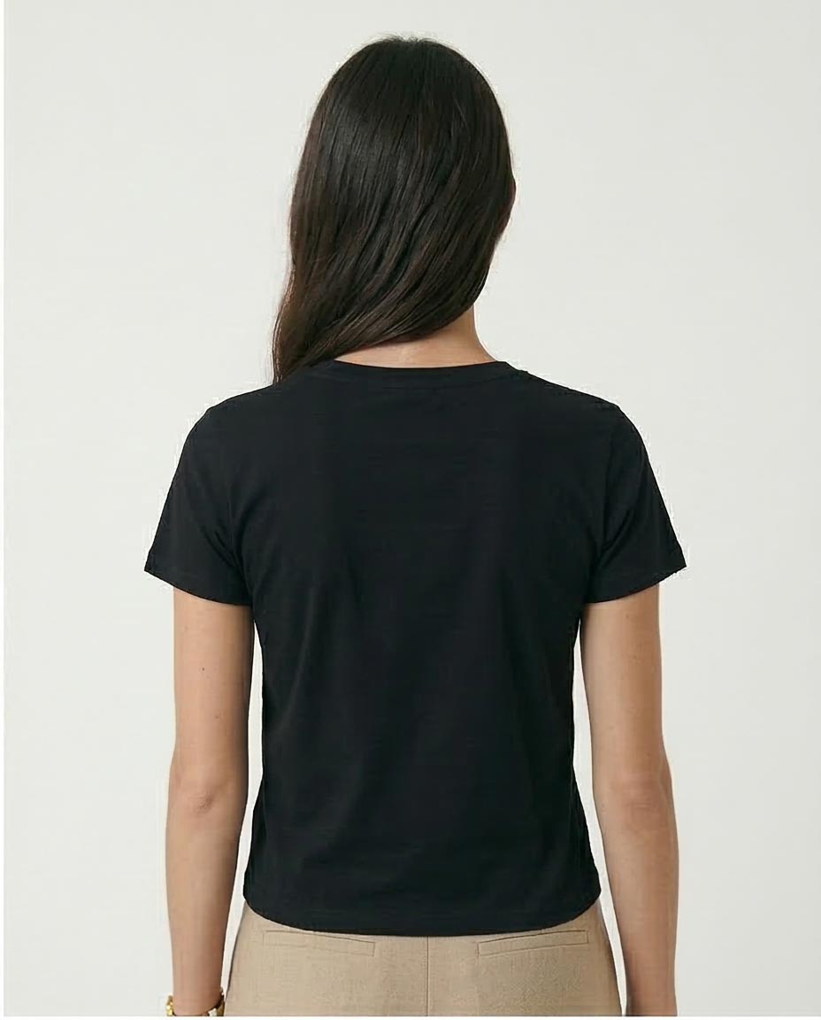 Ravin Women's "LOVE" Graphic Baby-Tee – Black Slim-Fit Cropped T-Shirt - R210554