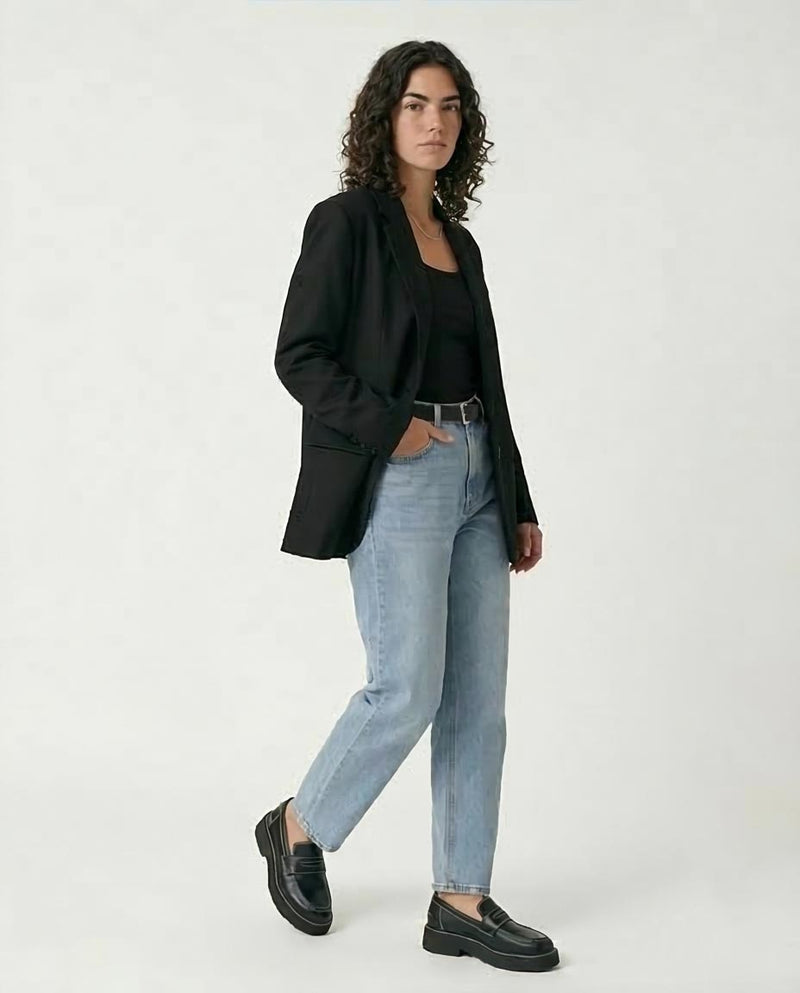 Ravin Ribbed Spaghetti Strap Camisole – The Essential Layering Tank in Black - R211294