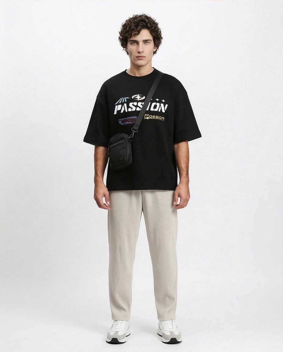 RAVIN | Oversized "Passion & Fantasy" Graphic Heavyweight T-Shirt - R212293