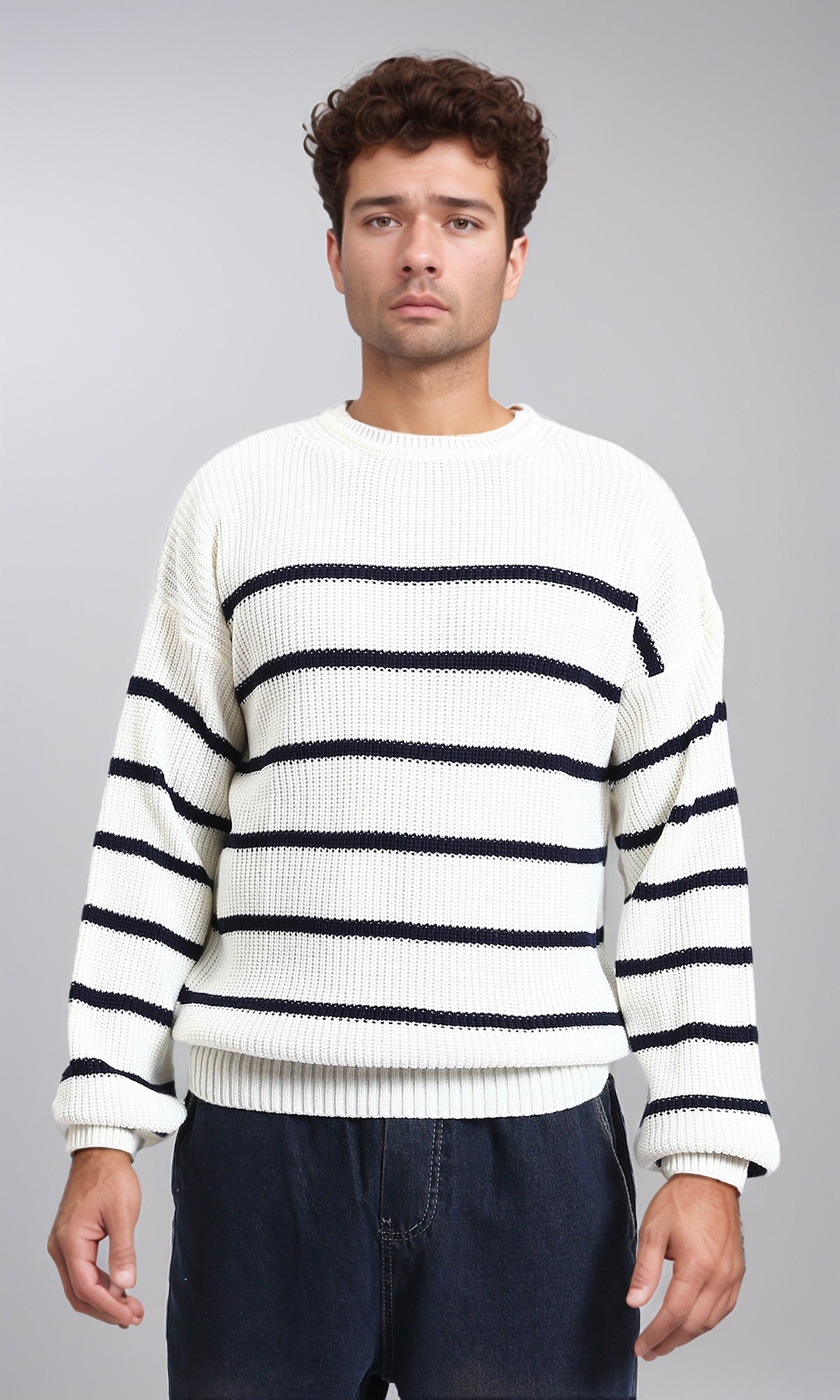 Striped Chunky Knit Pullover - White & Black