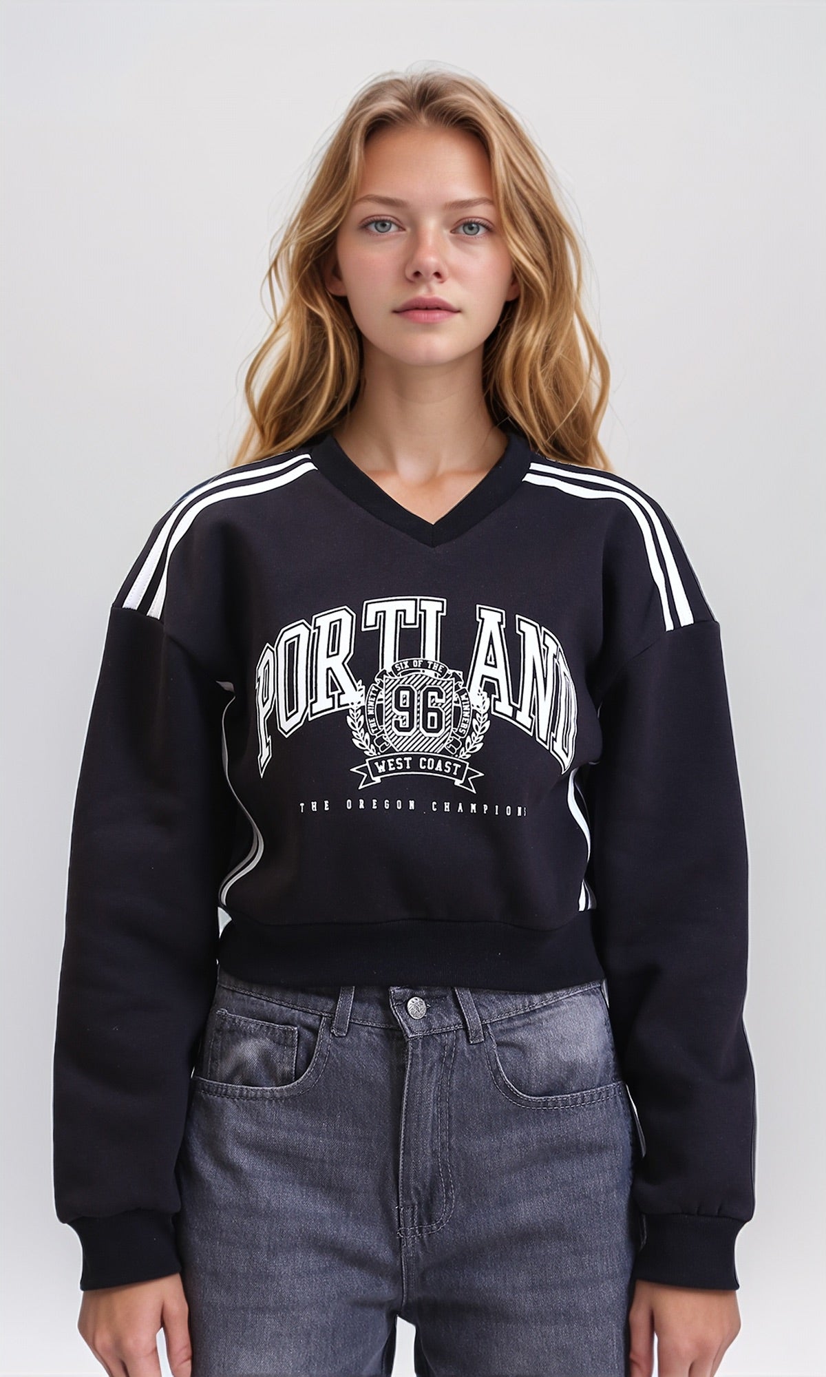 Printed "portland" Short Winter Sweatshirt - Black