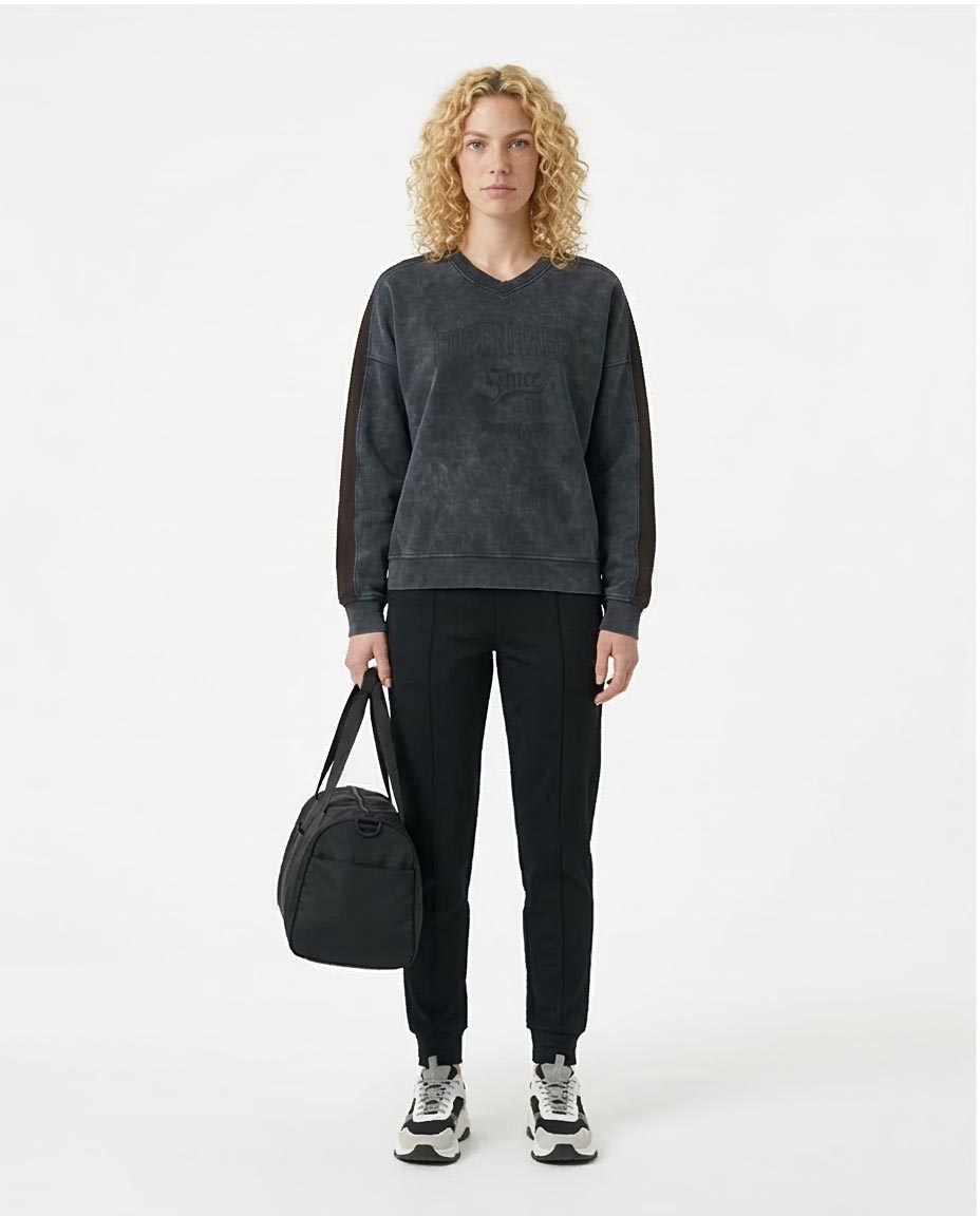 Ravin Women's Oversized V-Neck Melton Sweatshirt with Front Print – Off White - R212670