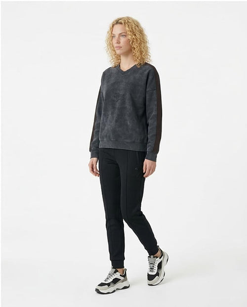 Ravin Women's Oversized V-Neck Melton Sweatshirt with Front Print – Off White - R212670