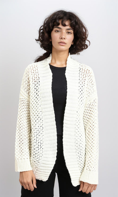 R213243-W25W367-O.WHITE (السيارة)