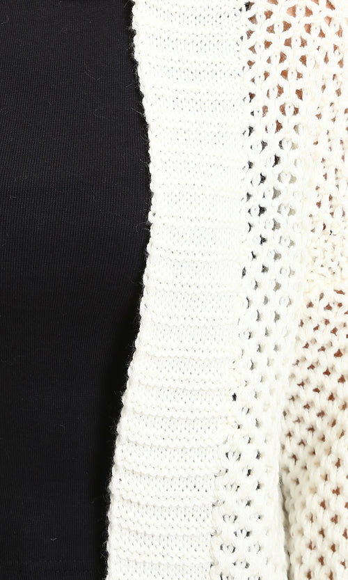 R213243-W25W367-O.WHITE (السيارة)