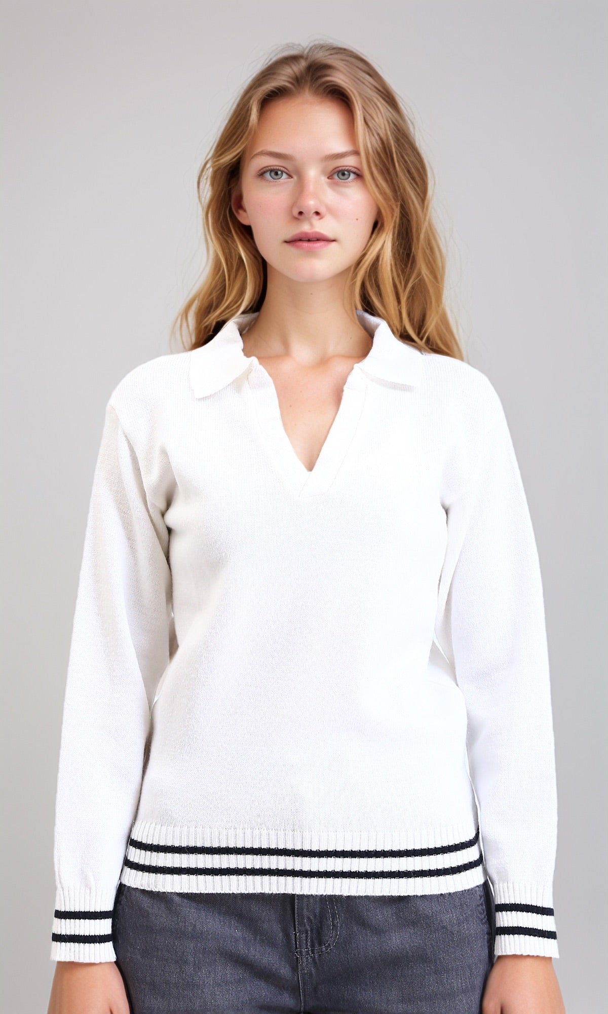 Open V-Neck Solid Pullover - Off-White