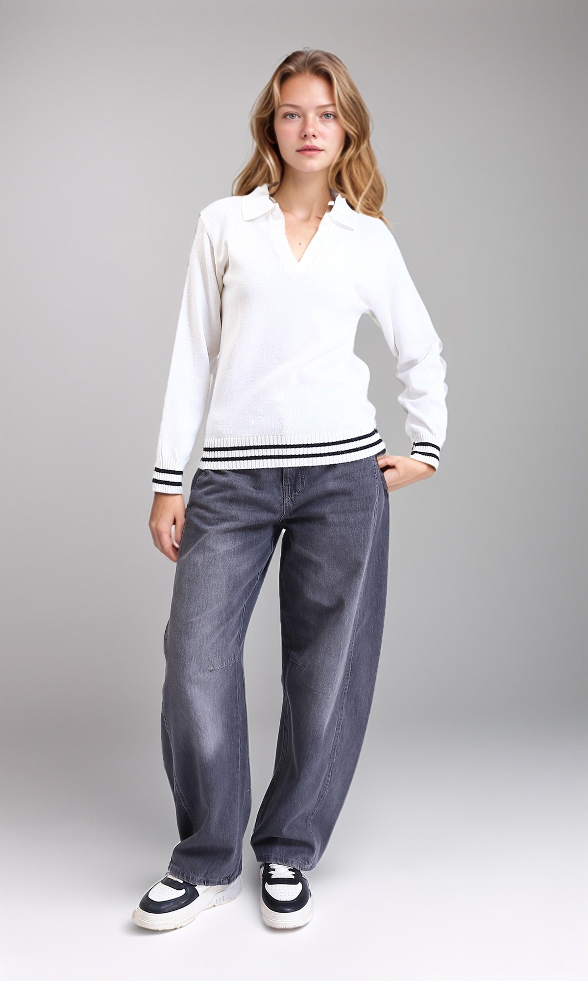 Off-White V-Neck Polo Collar Tricot Pullover - R213616