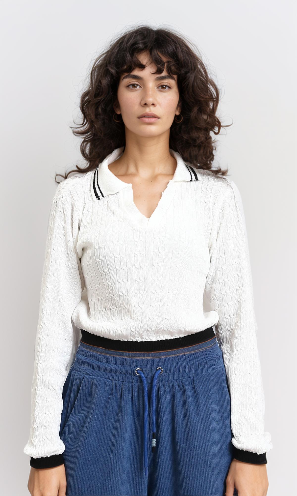 Lined Classic Collar Pullover with Hem - Off-White