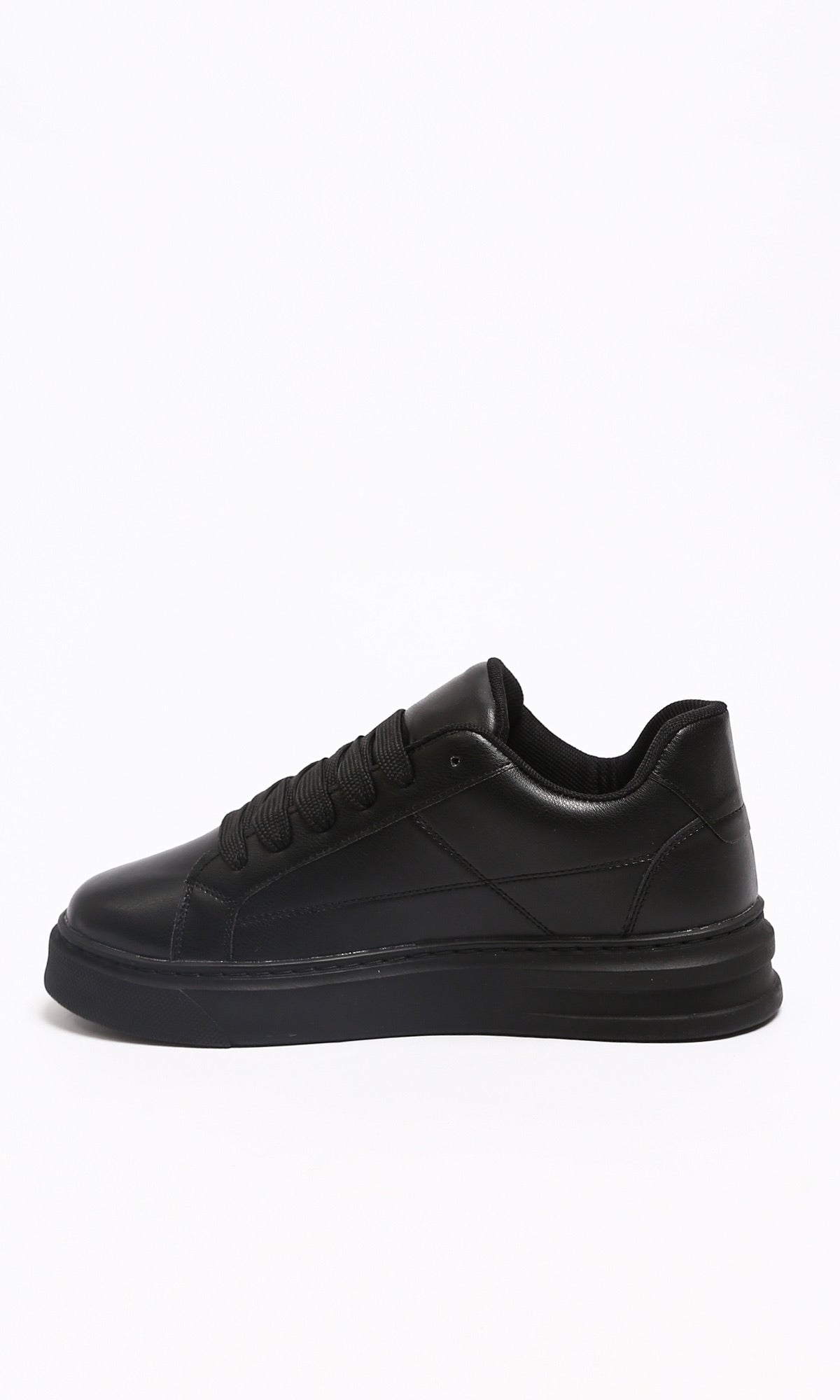 Ravin Men's Monochrome Black Platform Sneakers