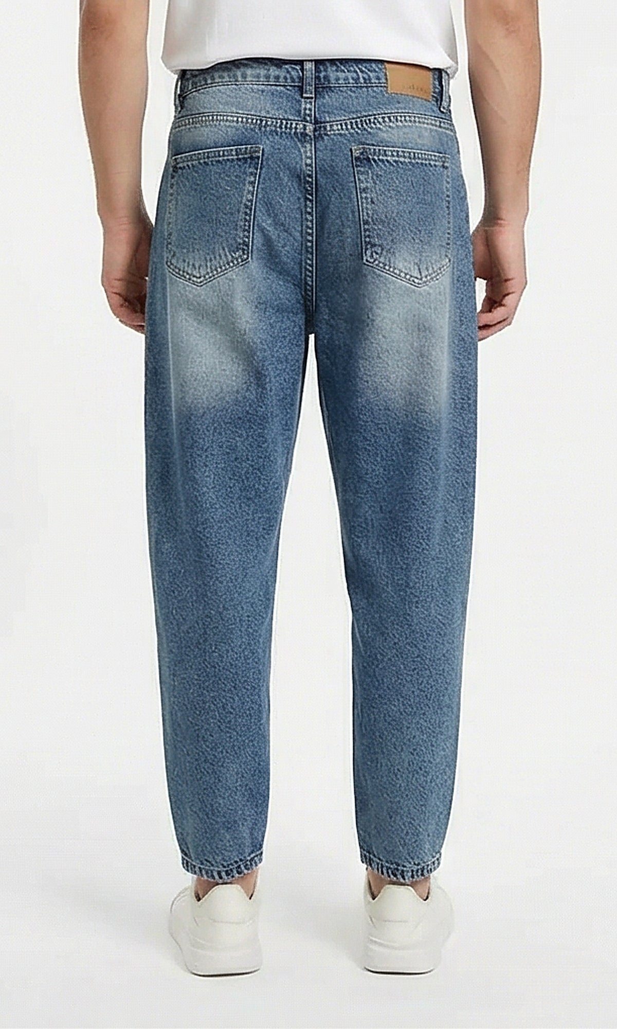 Essential Light Wash Relaxed Fit Men's Jeans