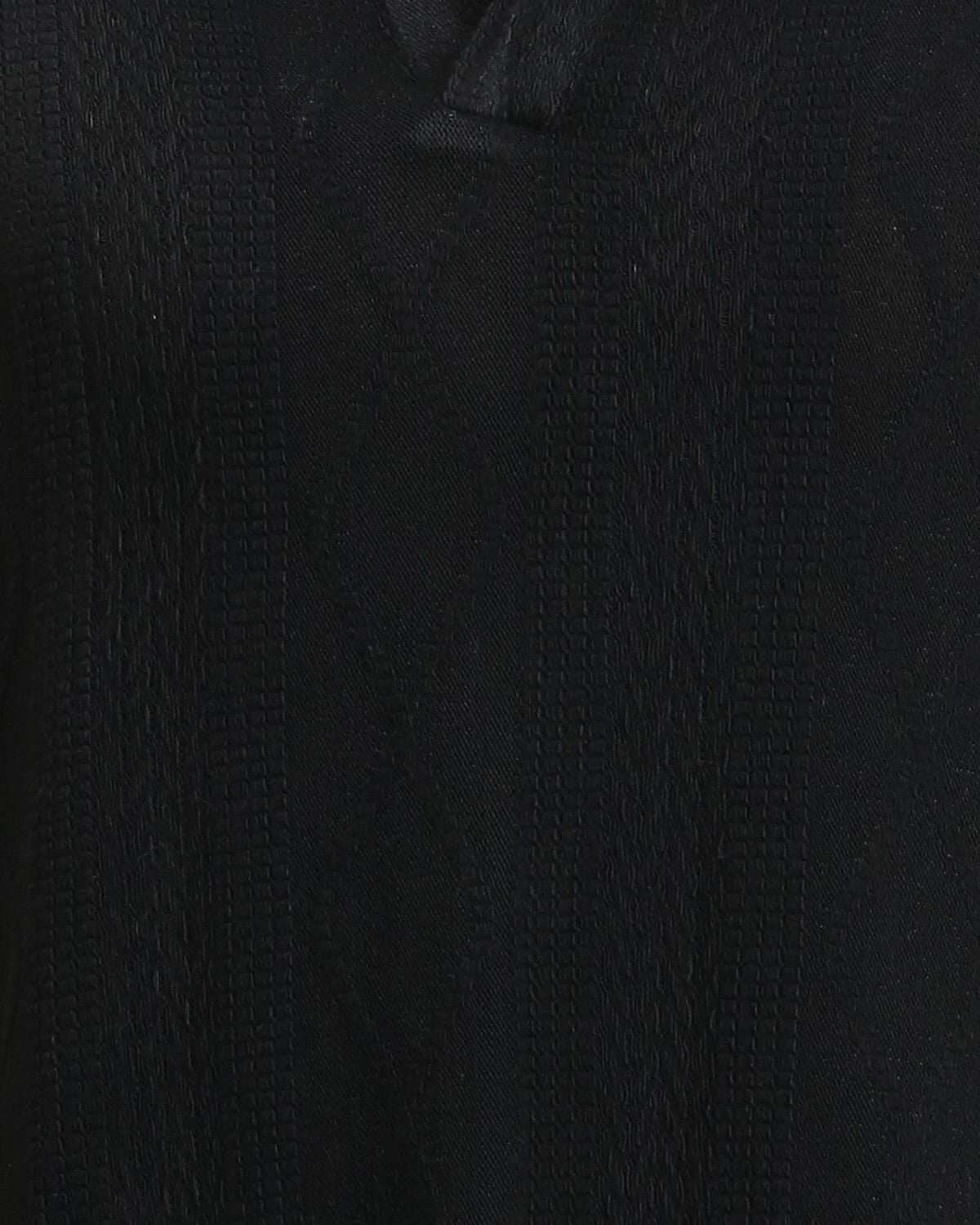 Ravin Men’s Diamond-Textured Knit Polo – Relaxed V-Neck Short Sleeve in Black - R214894