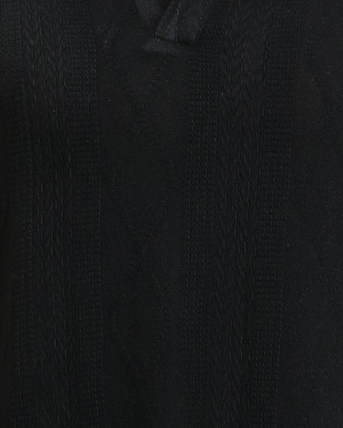 Ravin Men’s Diamond-Textured Knit Polo – Relaxed V-Neck Short Sleeve in Black - R214894