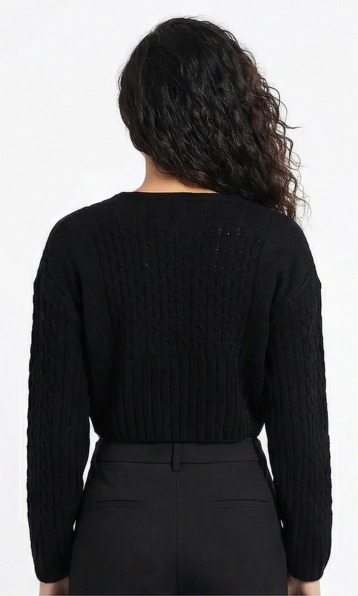 Black Solid V-Neck Cable Knit Crop Pullover