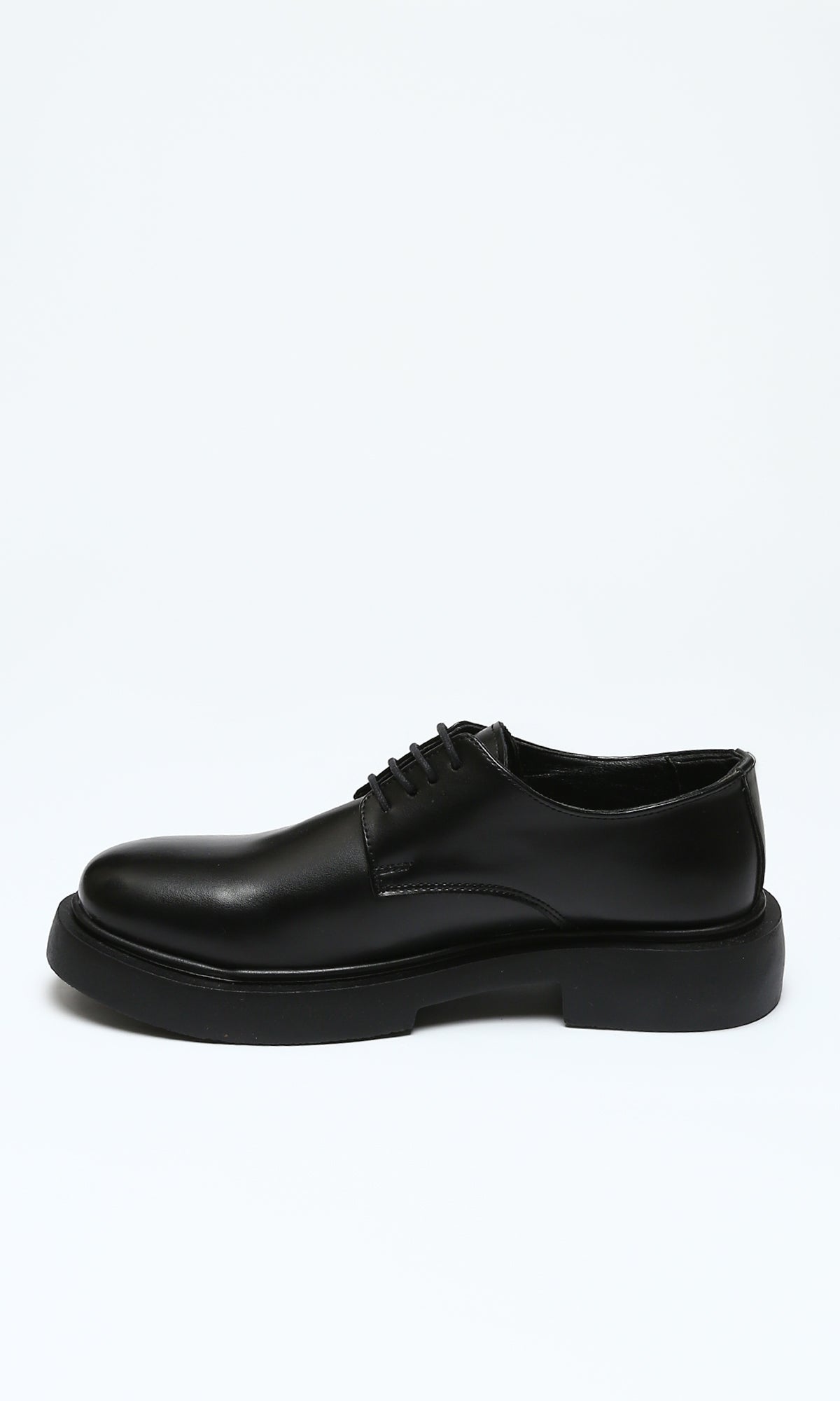 Ravin Men's Classic Black Derby Shoes with Chunky Sole