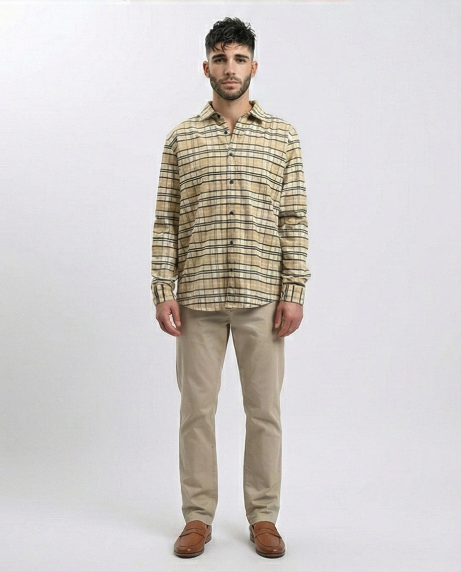 R215012 - Regular Fit Buttoned Plaid Shirt - Beige & Black