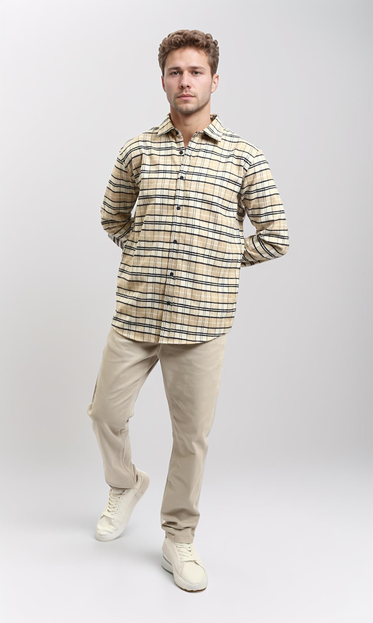 R215012 - Regular Fit Buttoned Plaid Shirt - Beige & Black