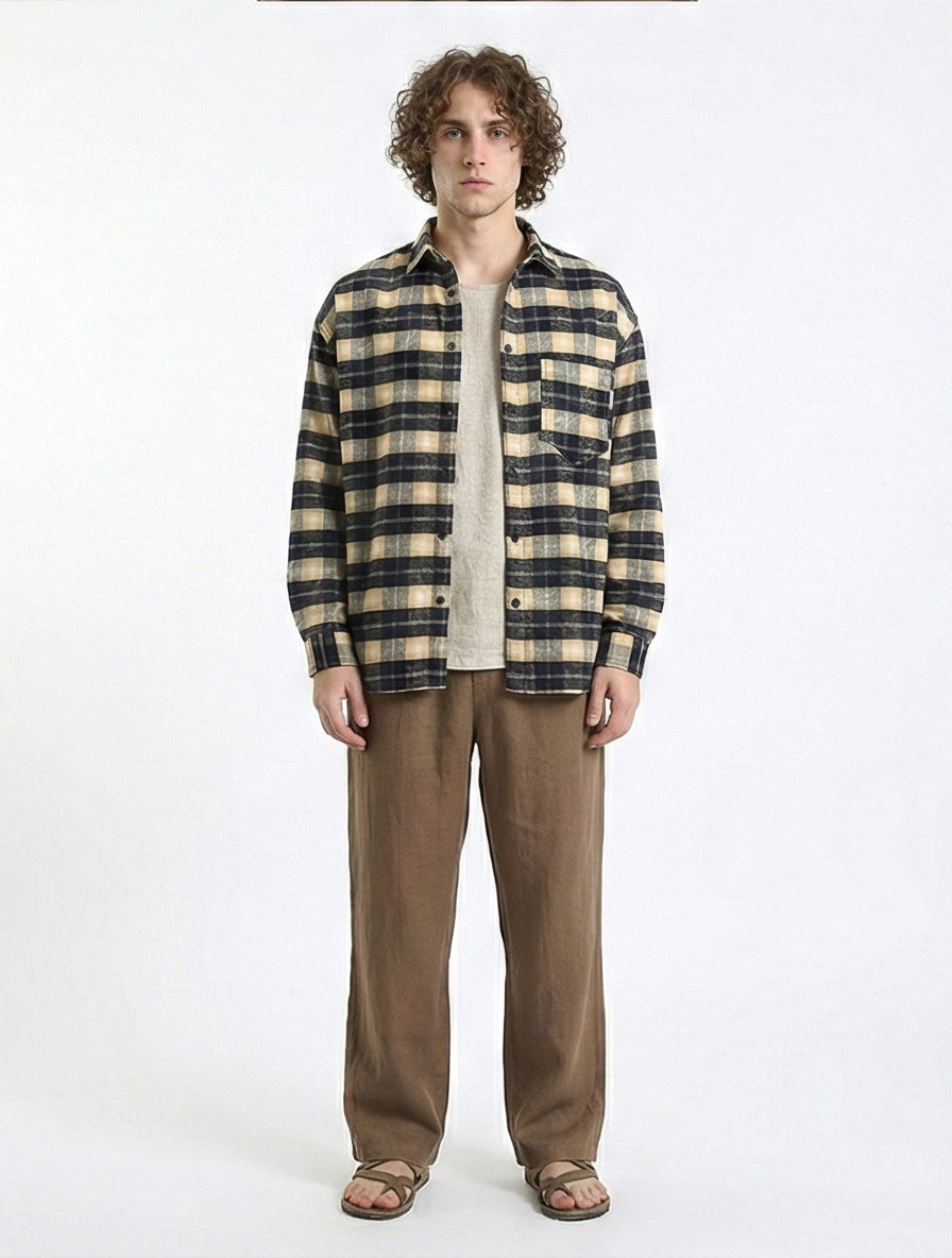 R215013 - Plaid Winter Shirt with Front Pocket - Beige & Black