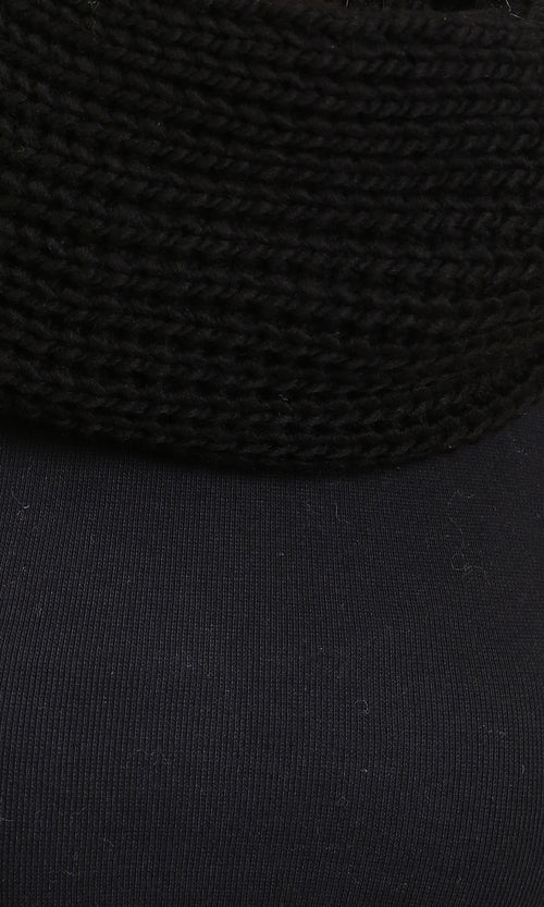 R215254 - Chunky Knit Infinity Scarf - Black