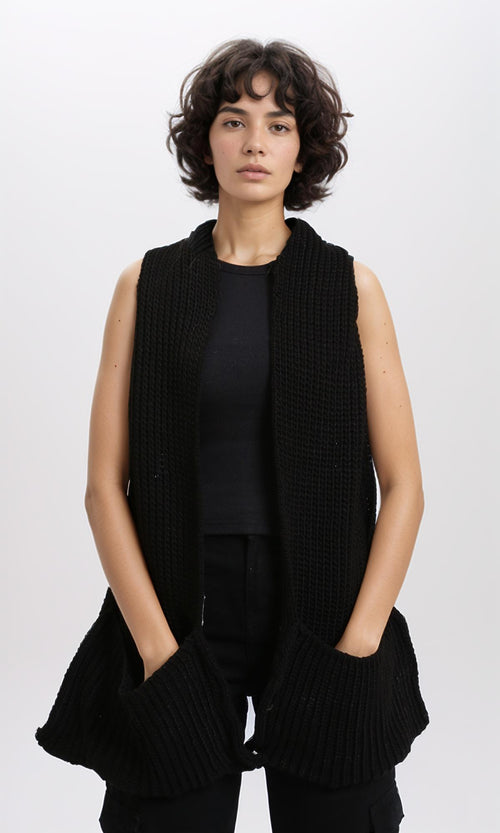 R215258 - Slip On Knitted Scarf with Pockets - Black