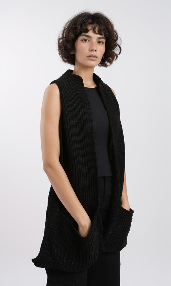 R215258 - Slip On Knitted Scarf with Pockets - Black