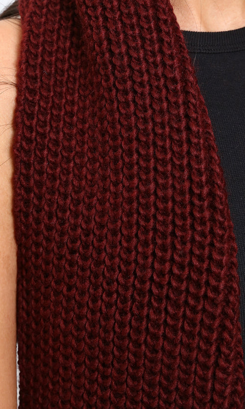 R215261 - Slip On Knitted Scarf with Pockets - Burgundy