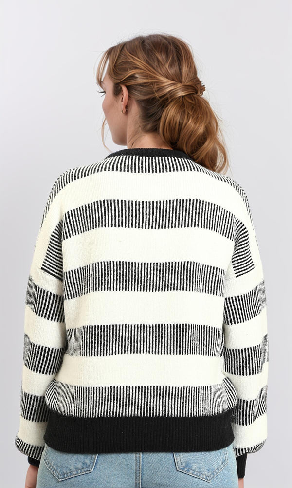 R215290 - Crew Neck Striped Casual Sweater - Black & White