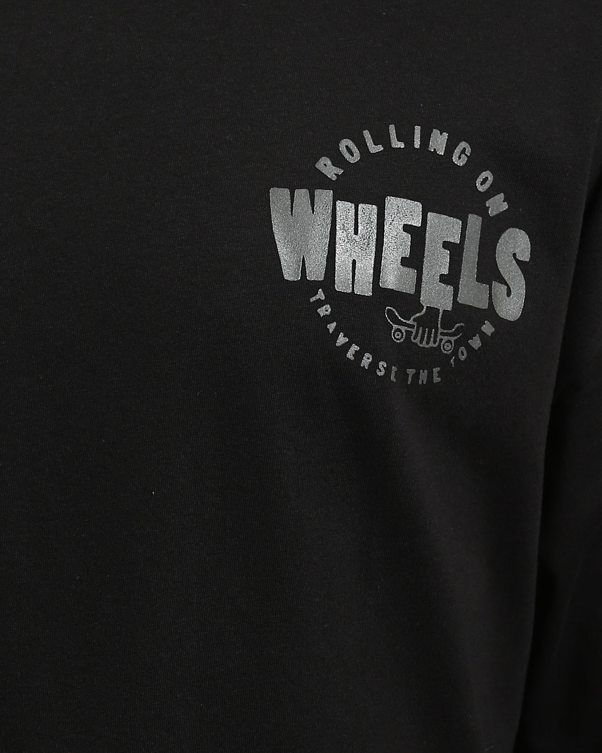 RAVIN Men’s Oversized "Rolling on Wheels" Graphic T-Shirt – Black - R215733