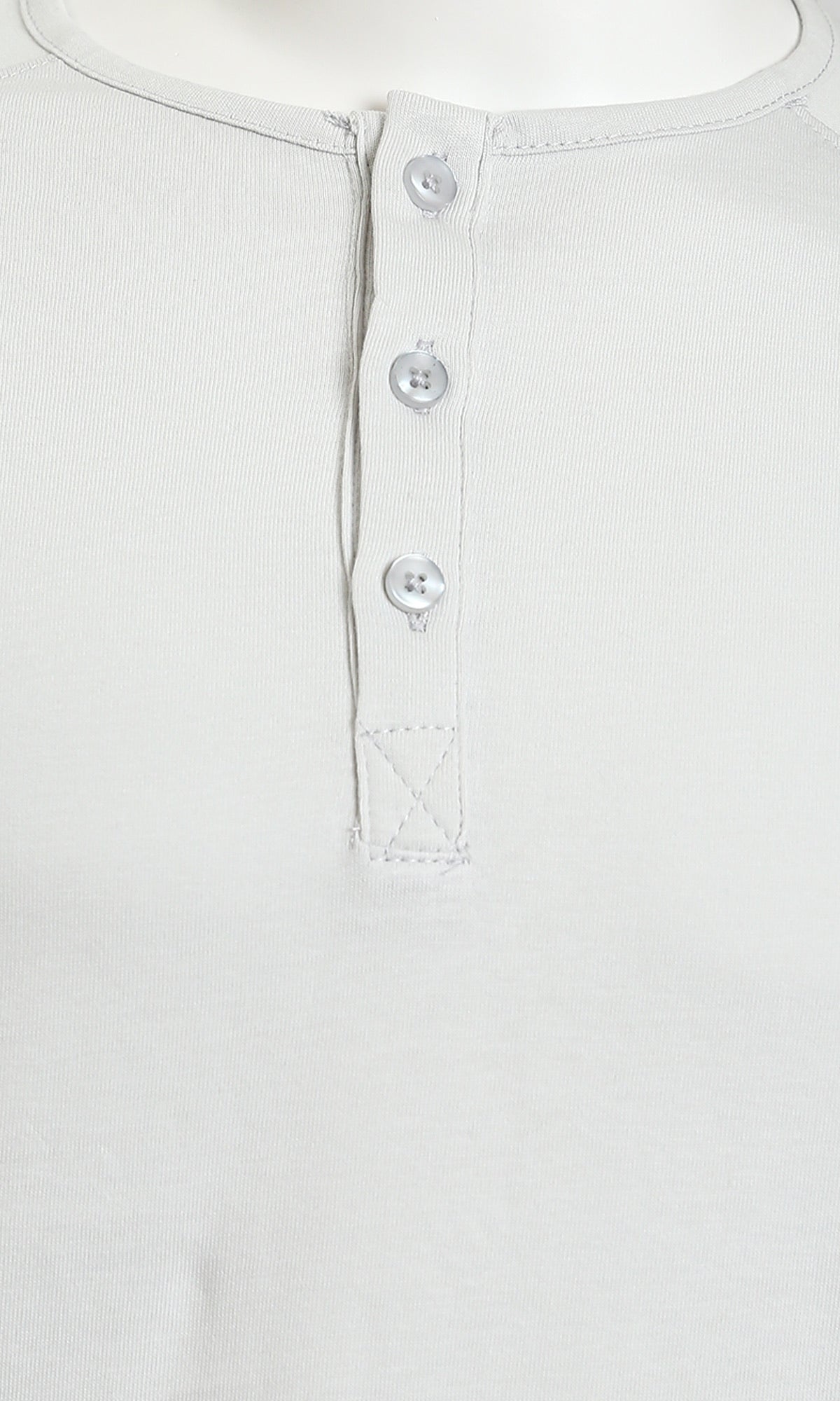 تي شيرت هينلي أساسي بأكمام طويلة لون رمادي غامق