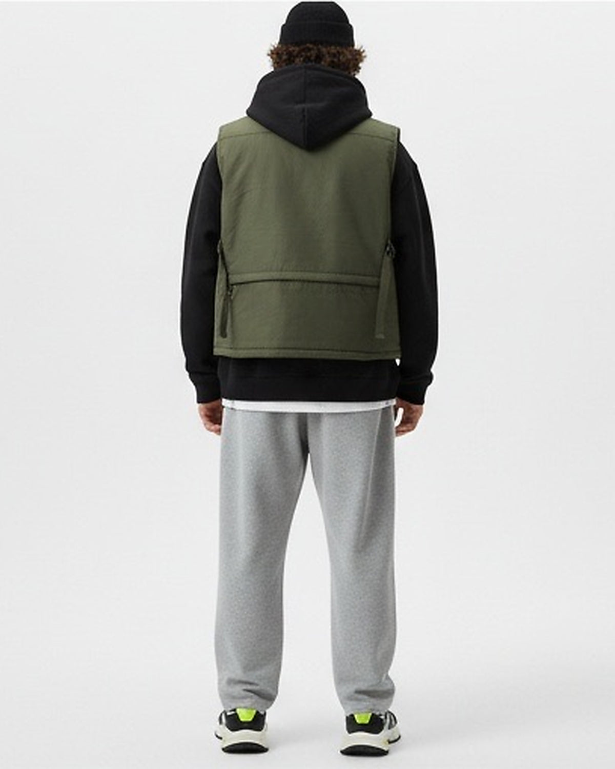 بنطلون رياضي مريح بلون رمادي فاتح أساسي