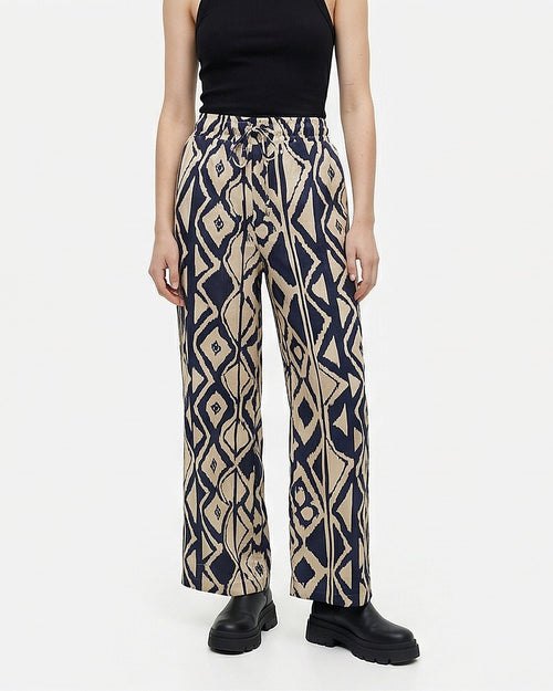 R216613-S26W373-BLACK (WTC)