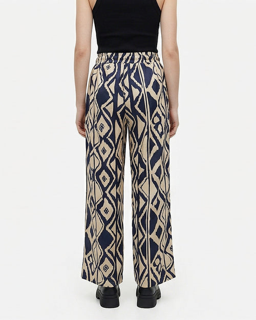 R216613-S26W373-BLACK (WTC)