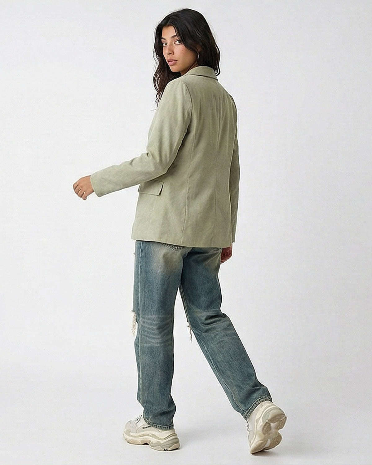R216639-S26W372-CAMEL (WJK)