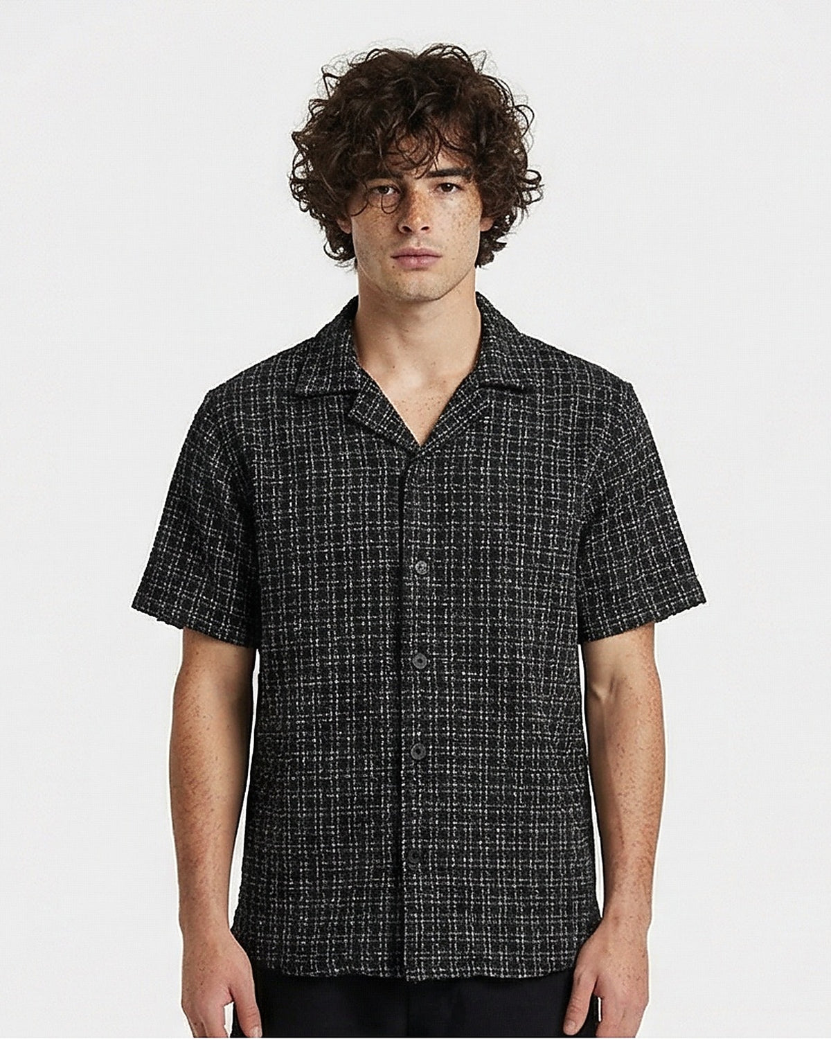 Black Textured Weave Camp Collar Short Sleeve Shirt - R216745
