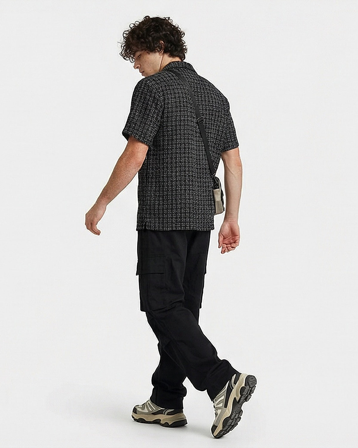 Black Textured Weave Camp Collar Short Sleeve Shirt - R216745