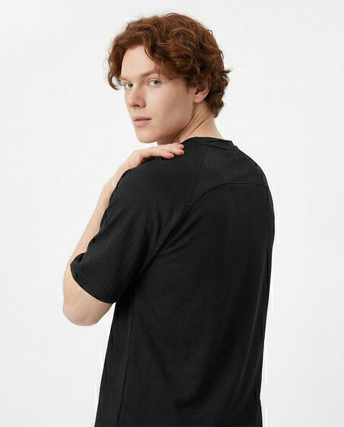 Ravin Men's Herringbone Textured Raglan Performance T-Shirt – Black - R216810