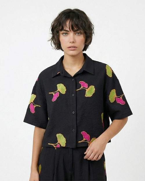 Ravin Embroidered Ginkgo Linen Cropped Shirt – Black - R216950