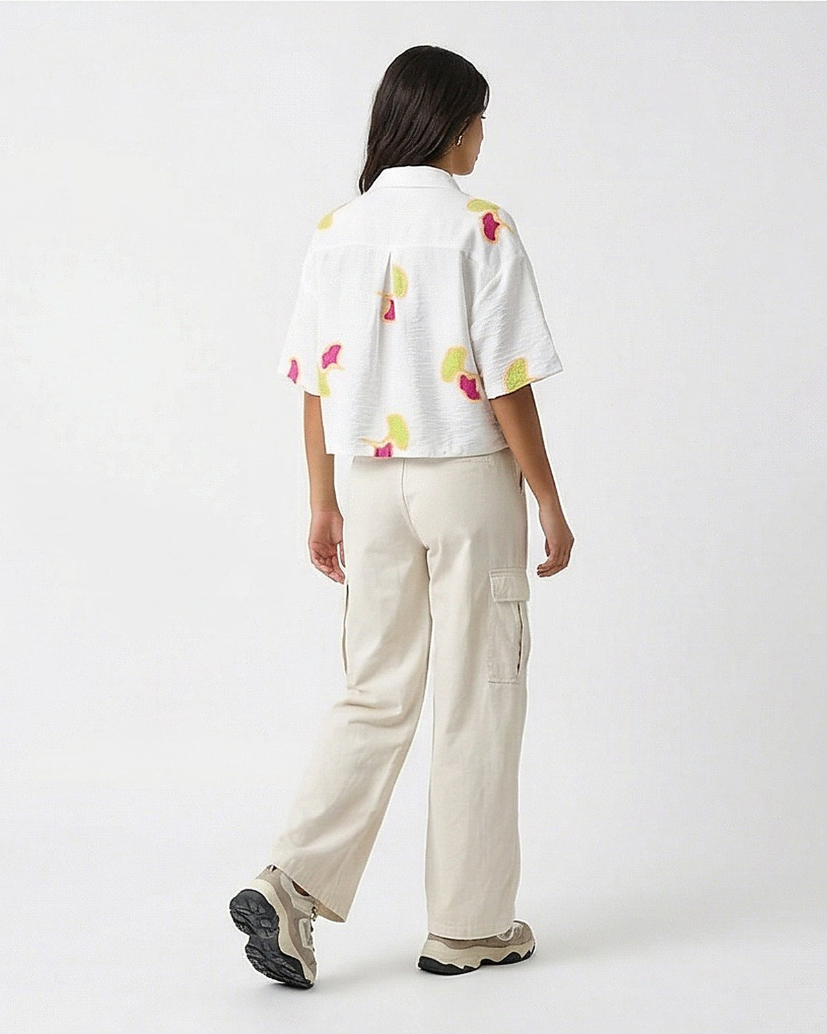 Ravin Ginkgo Leaf Embroidered Linen Cropped Shirt - White & Magenta - R216951