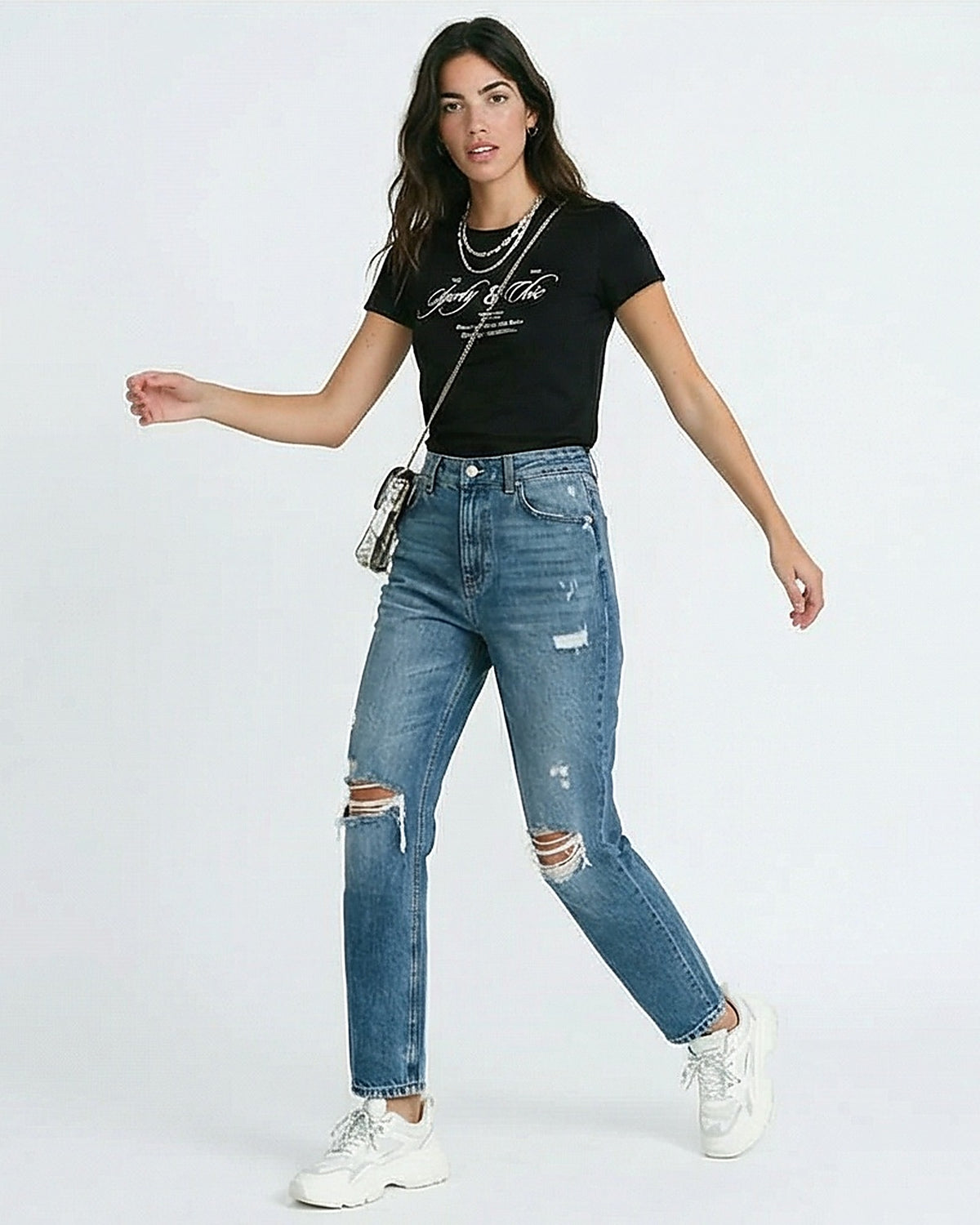 Women's Sporty & Chic Script Graphic Tee - Black - R217233