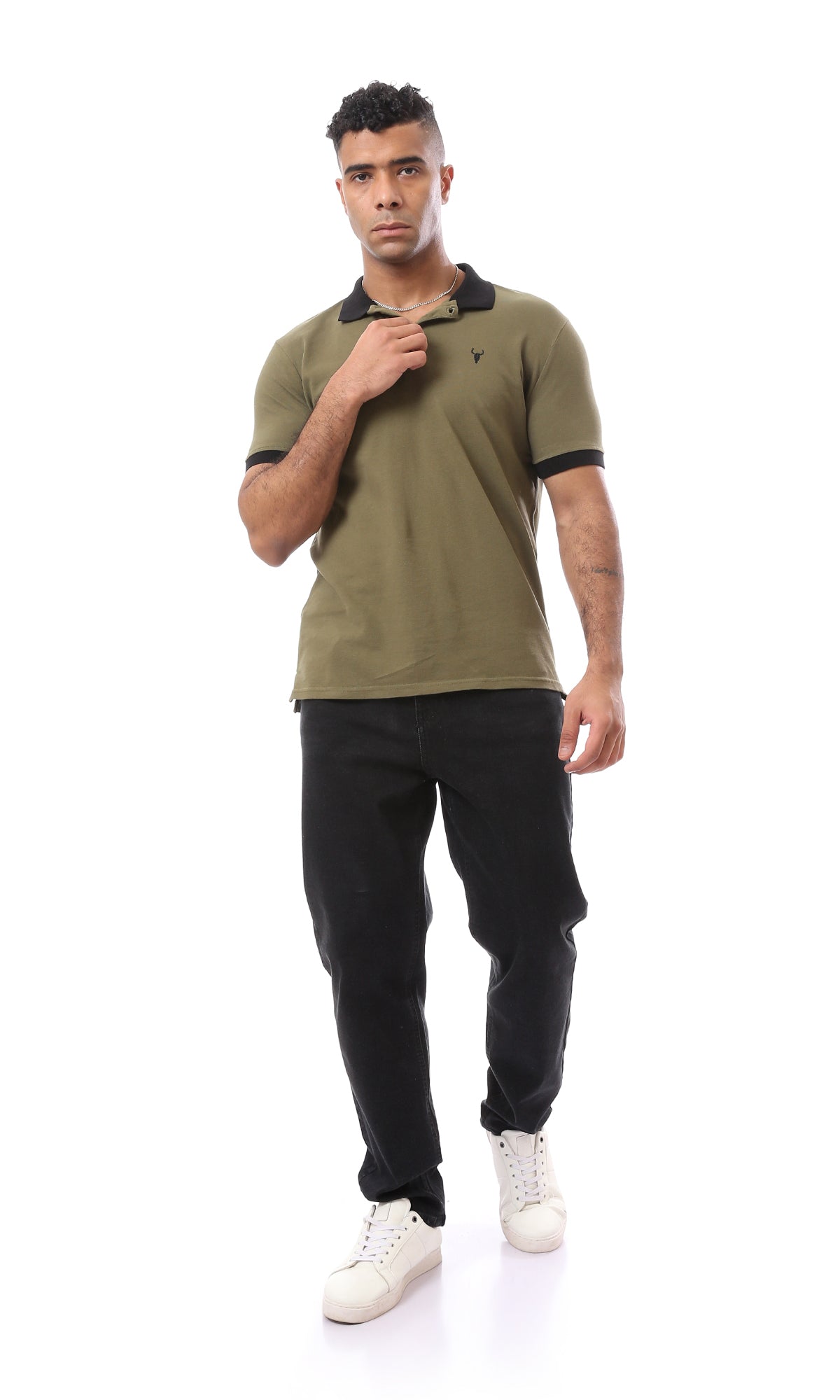 قميص بولو كاكي غامق بياقة متباينة وتصميم راقٍ - 57973