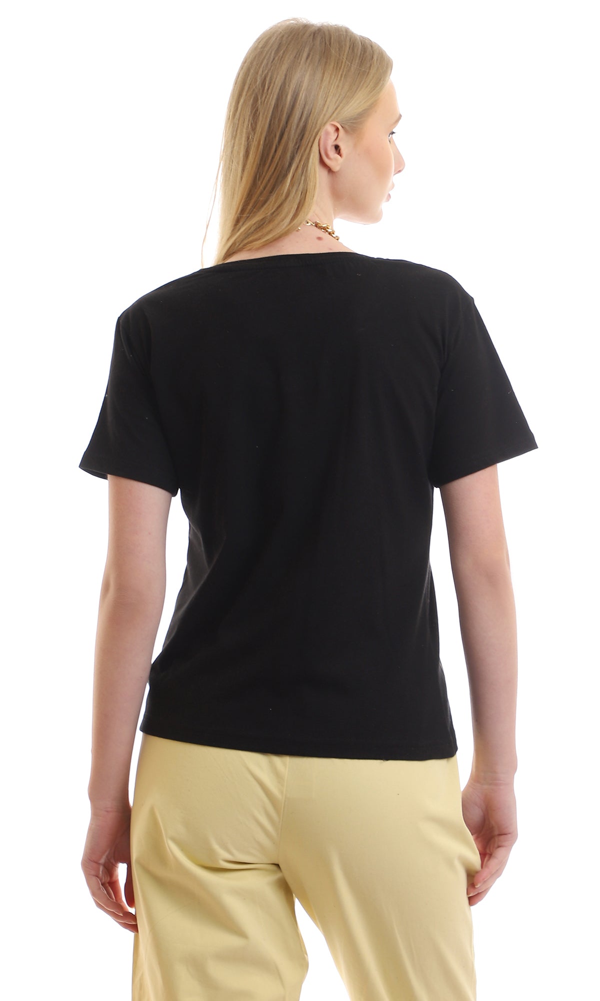 97262 Wide V-Neck Short Sleeves Basic Black Tee