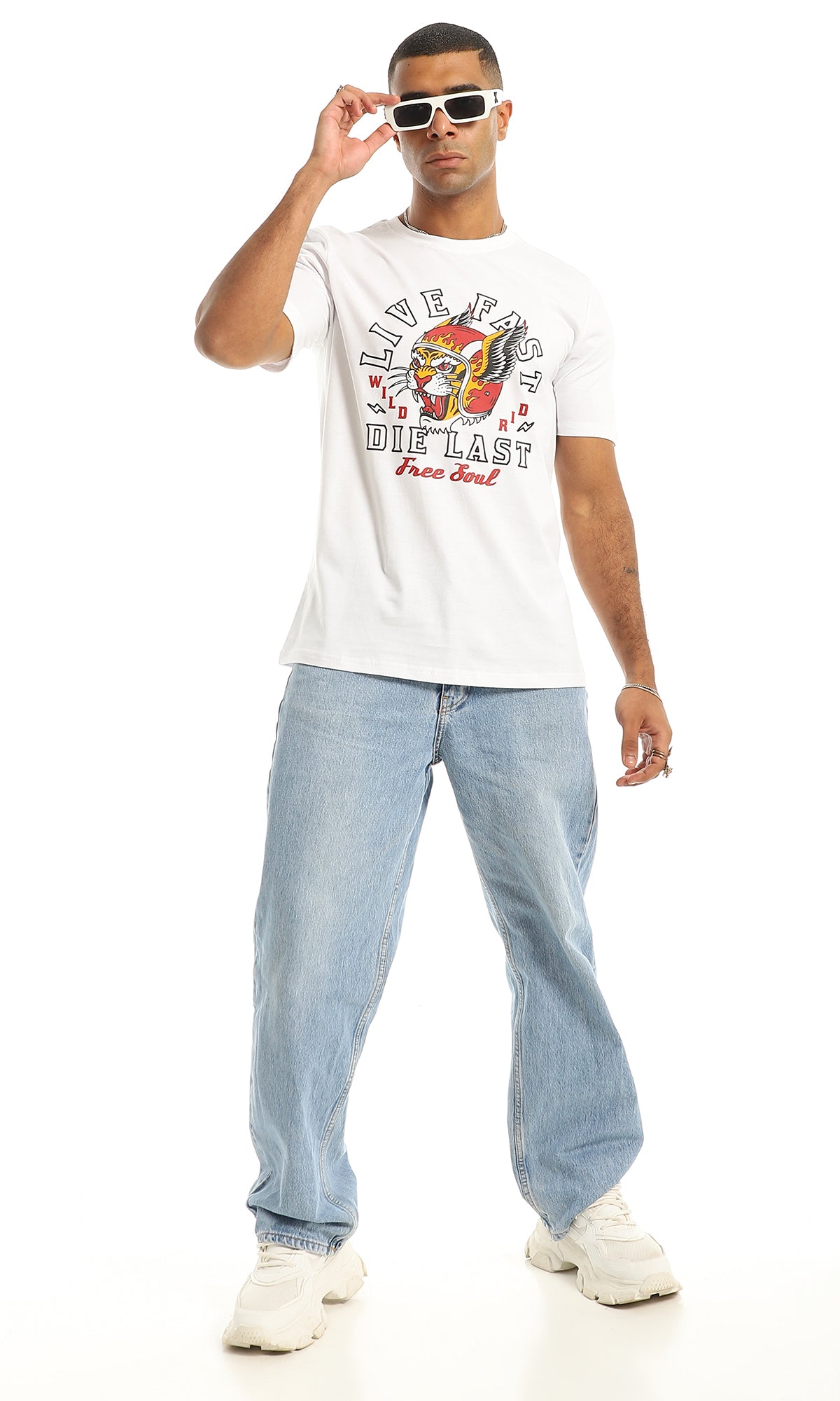 White Oversized Graphic Print Crew Neck Tee - 97383