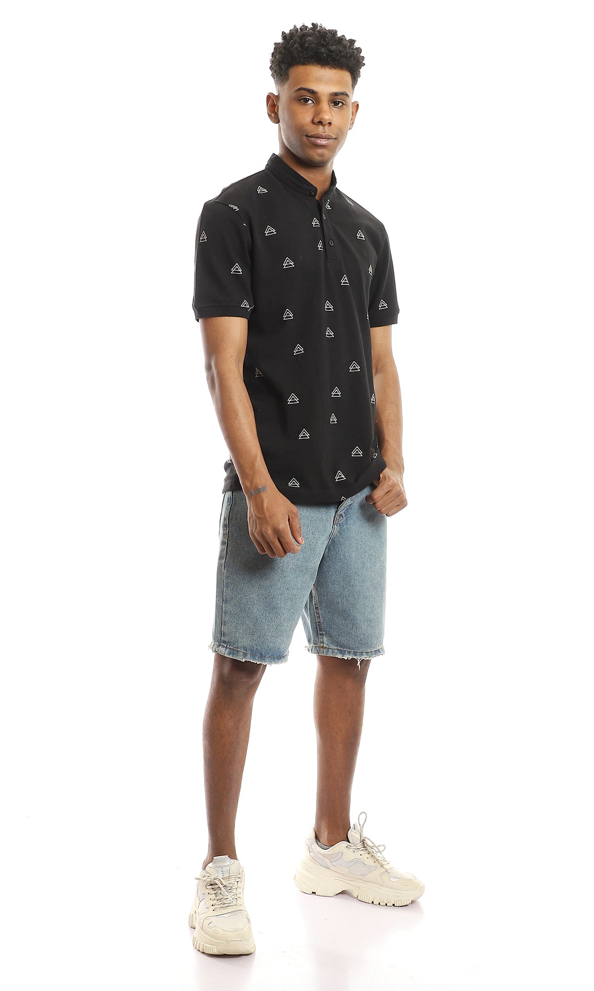97555 Mandarin Collar Black Polo Shirt With Triangles Pattern