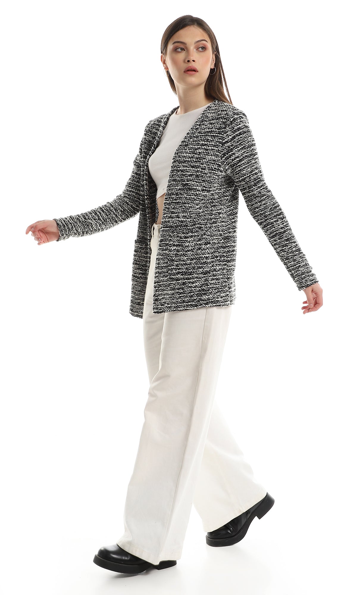 O153015 Trendy Full Sleeves Slip On Cardigan - Off White & Black