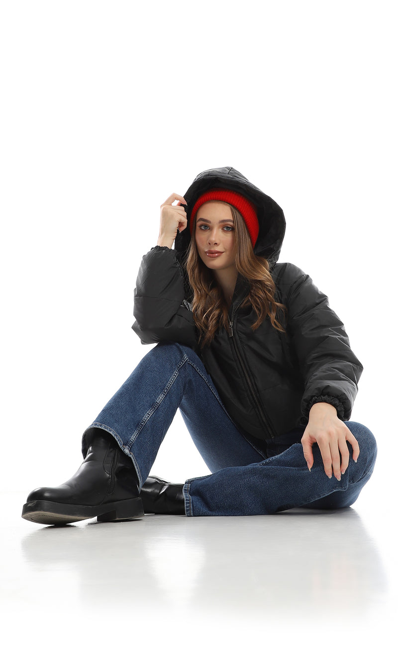 جاكيت منفوخ سادة بغطاء رأس ثابت لون أسود