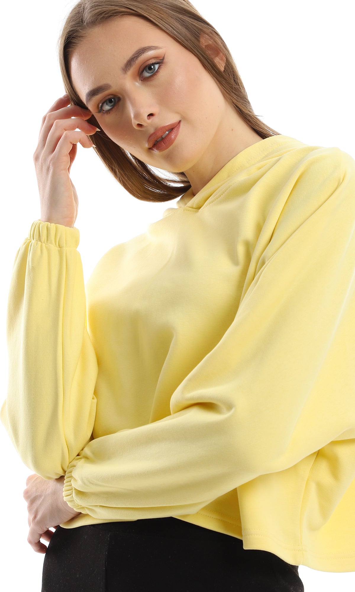 O156537 Oversized Soft Yellow Slip On Cropped Hoodie With Elastic Cuffs