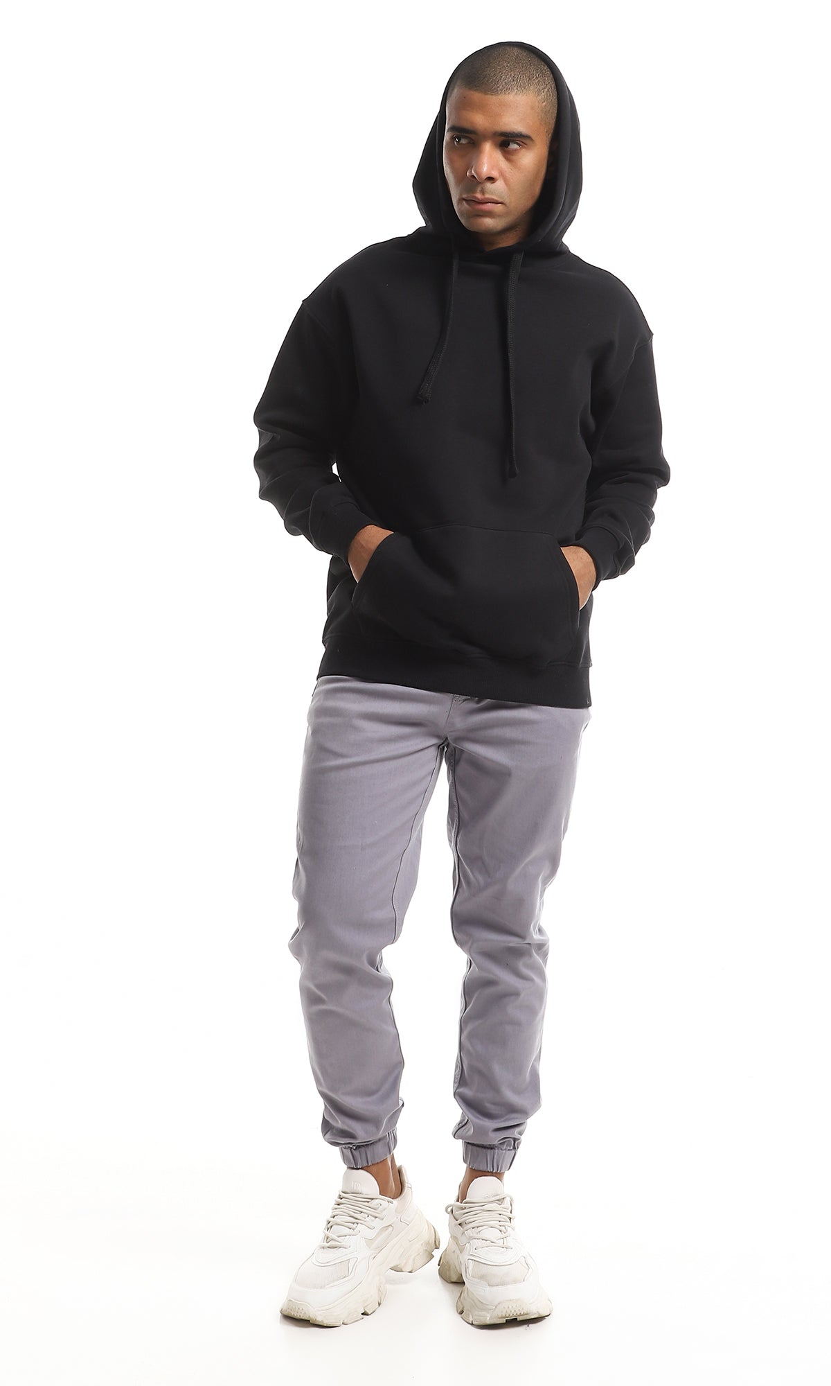 O157576 Essential Black Hoodie With Inner Fleece And Kangaroo Pockets